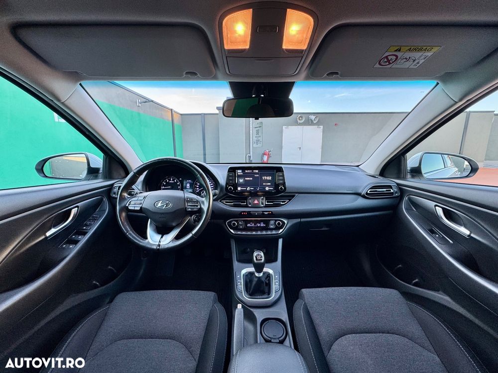 Hyundai i30 1.5 110CP 5DR M/T Highway - 15