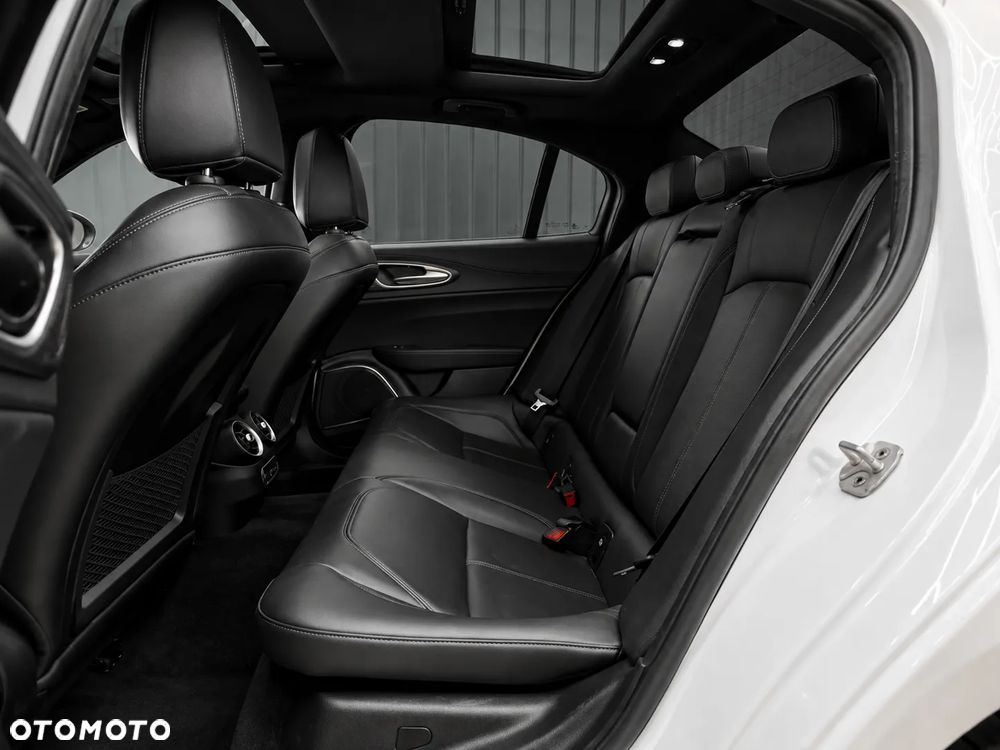 Alfa Romeo Giulia 2.0 Turbo TI Q4 - 20