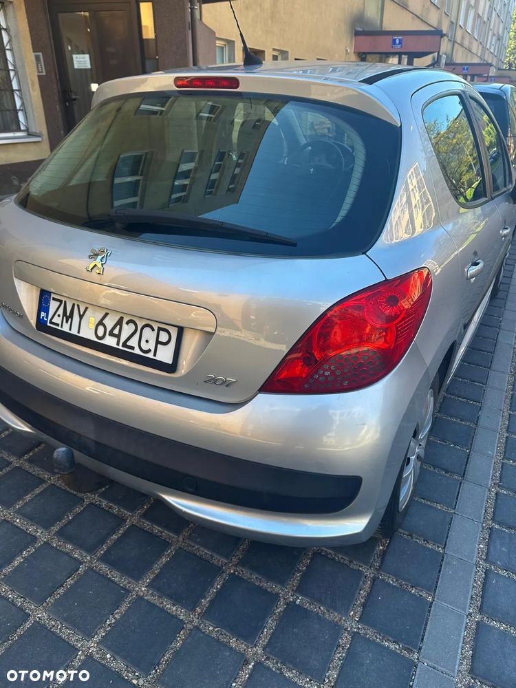 Peugeot 207 1.4 16V Presence - 4
