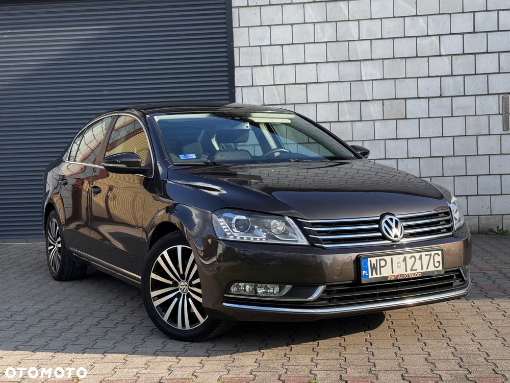 Volkswagen Passat 2.0 TDI Comfortline DSG - 11