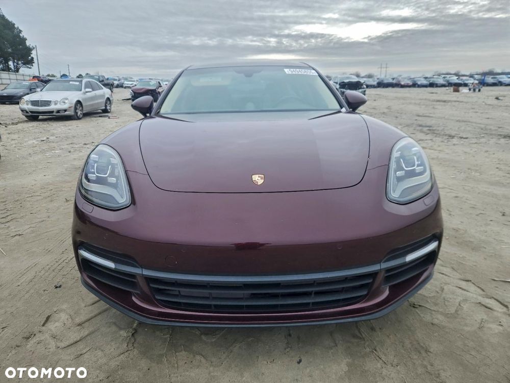 Porsche Panamera 4S - 3