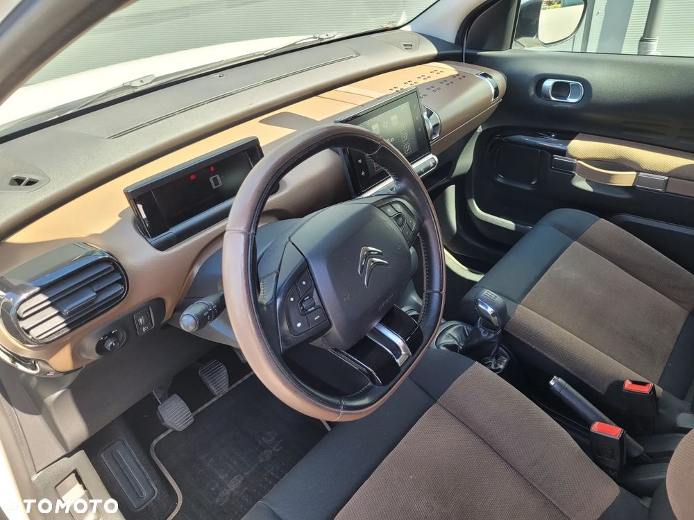Citroën C4 Cactus - 21