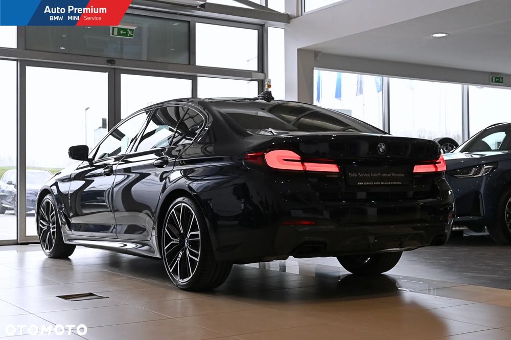BMW Seria 5 540i xDrive - 19