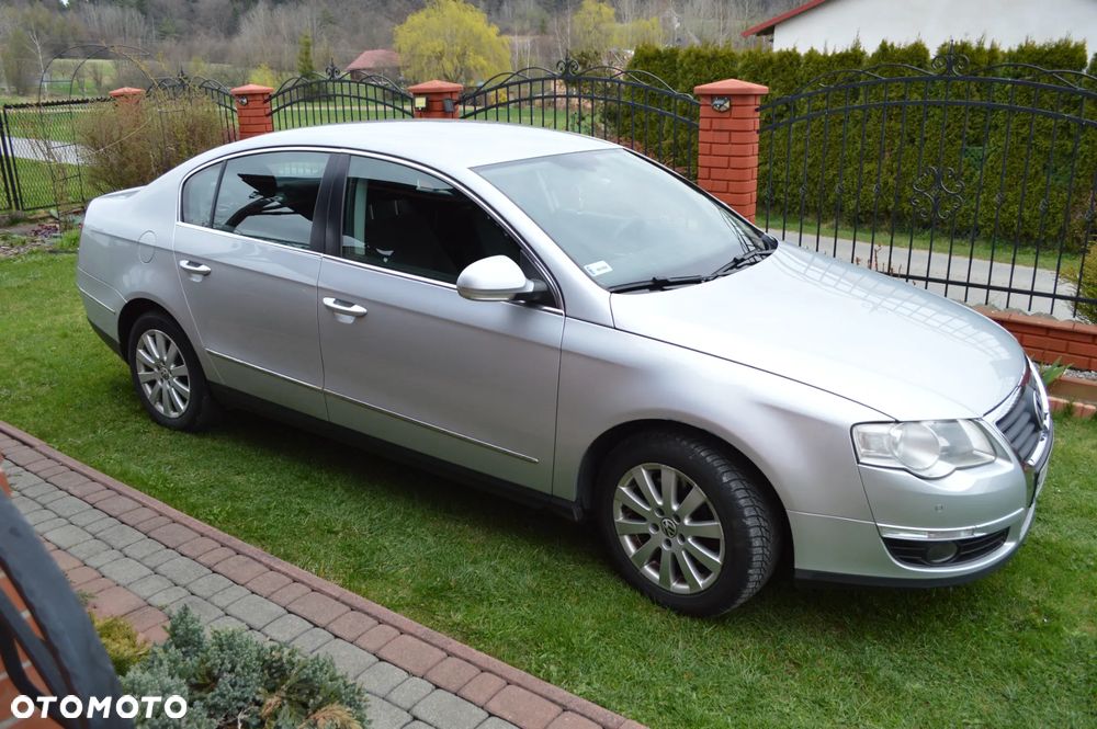 Volkswagen Passat 2.0 TDI Individual Chrom - 15
