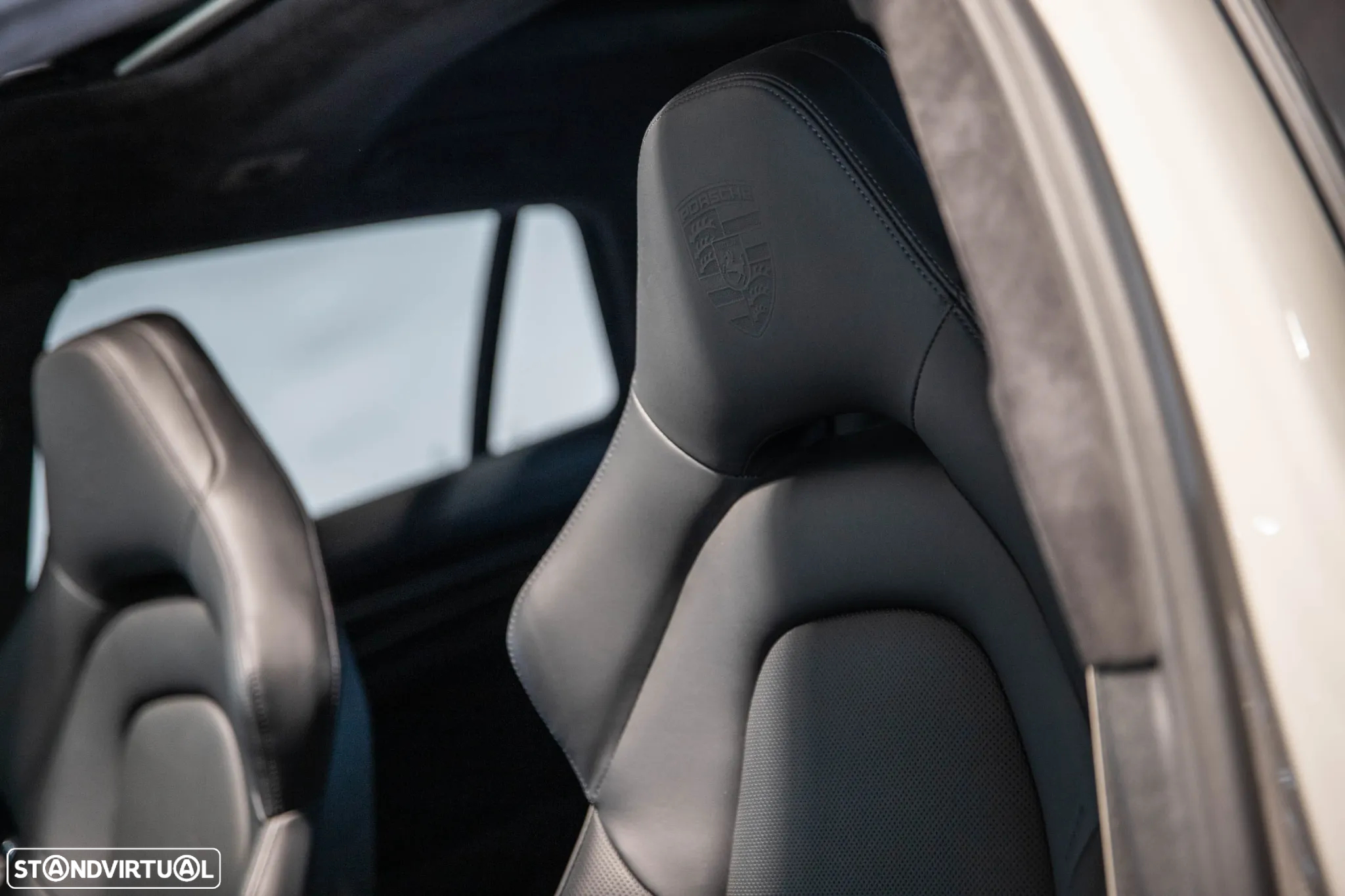 Porsche Panamera Sport Turismo 4 E-Hybrid - 34