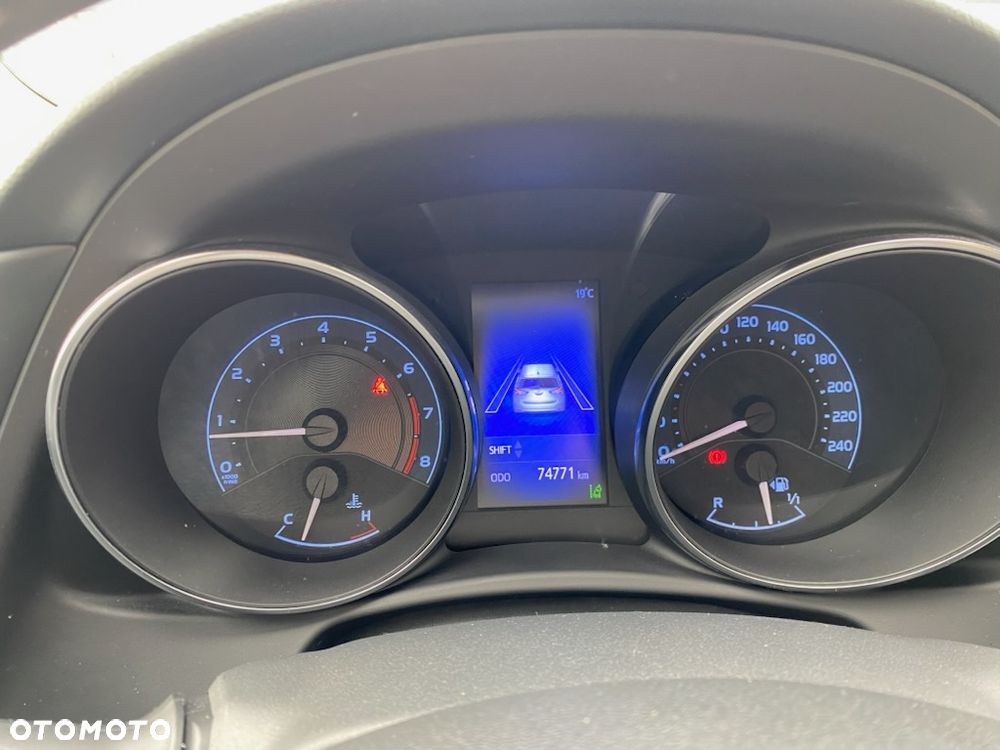 Toyota Auris 1.6 Premium - 9