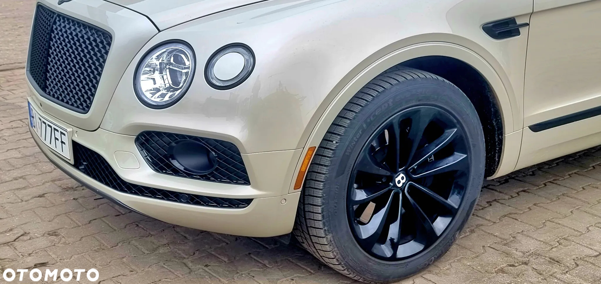Bentley Bentayga - 13