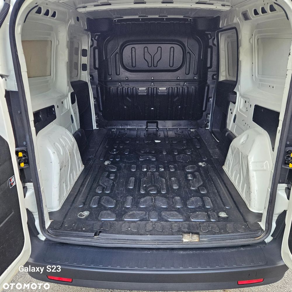 Opel COMBO - 22