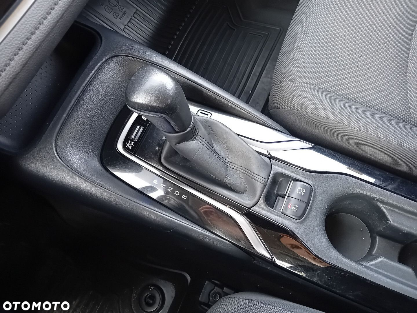 Toyota Corolla - 11