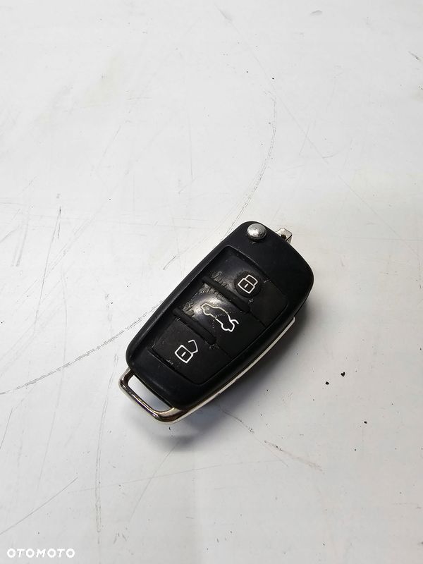 KLUCZYK PILOT SCYZORYK AUDI A1 8X Q3 8U 8X0837220D 2/24 - 3