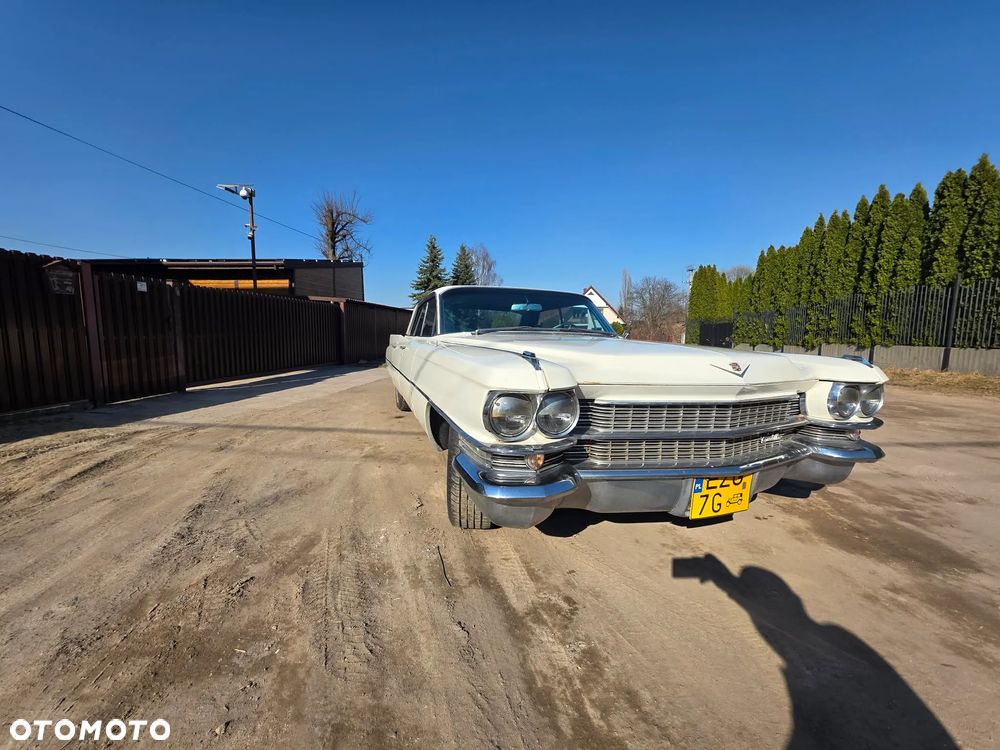 Cadillac Deville - 11