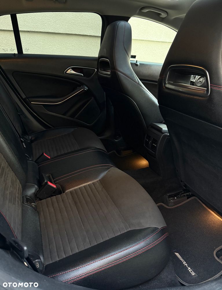 Mercedes-Benz CLA - 8
