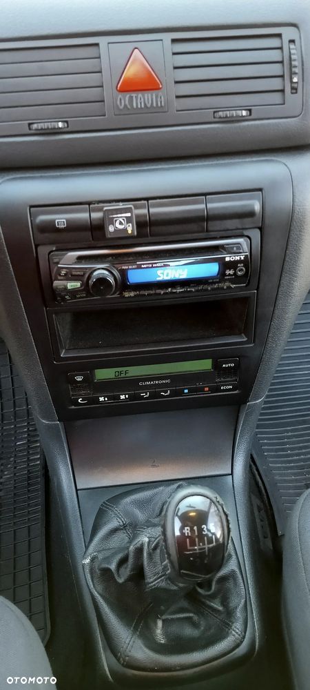 Skoda Octavia 1.6 Tour Classic - 20