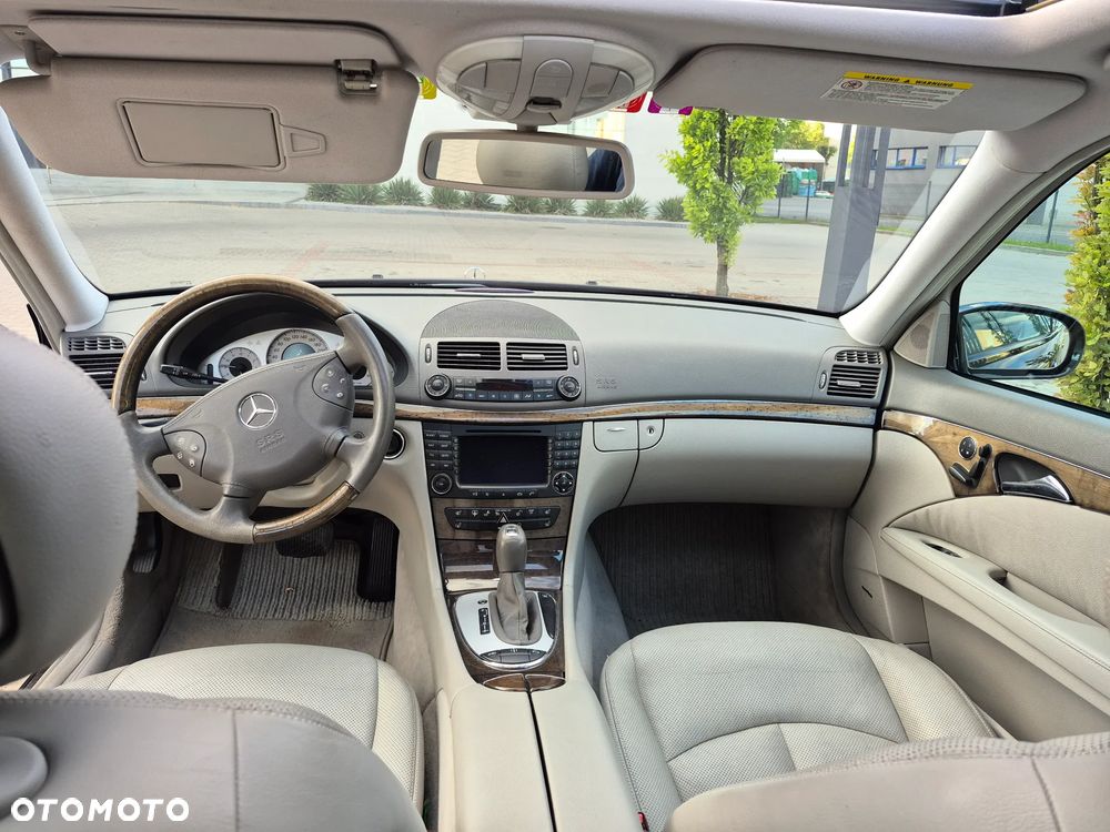 Mercedes-Benz Klasa E 500 4-Matic Avantgarde - 14