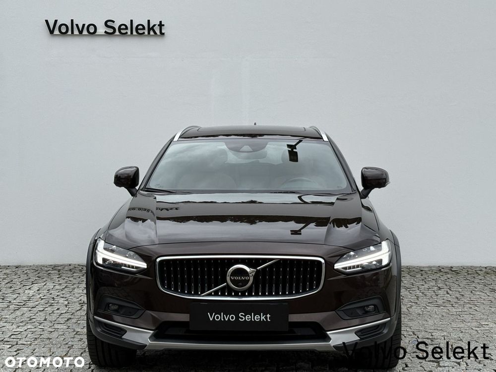 Volvo V90 Cross Country - 3