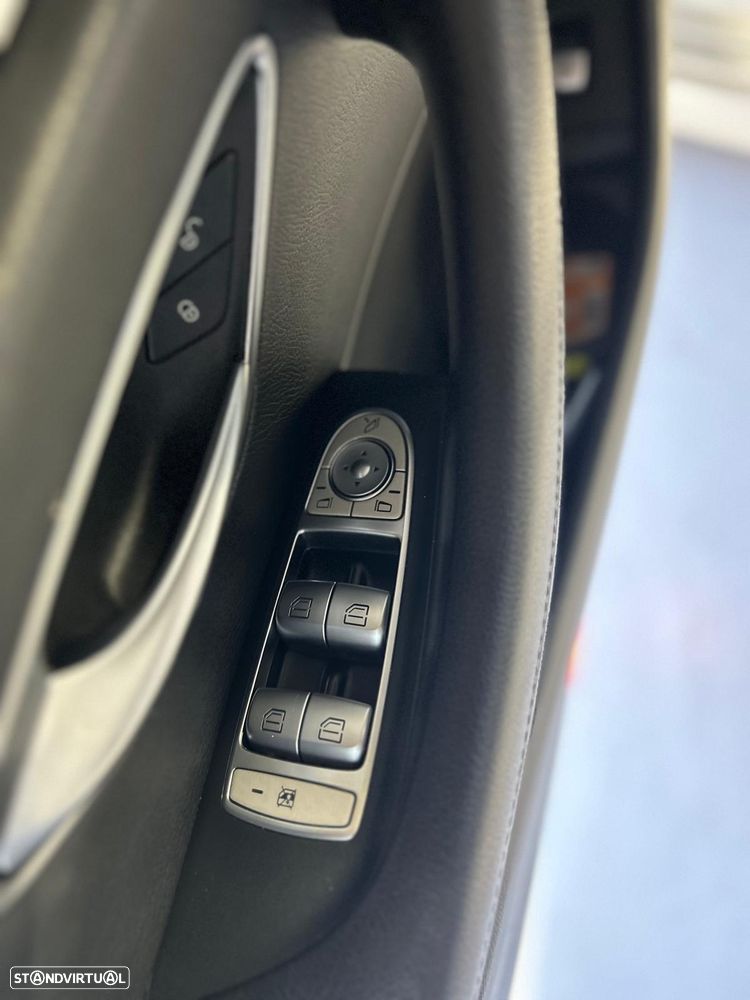 Mercedes-Benz E 200 d AMG Line - 15