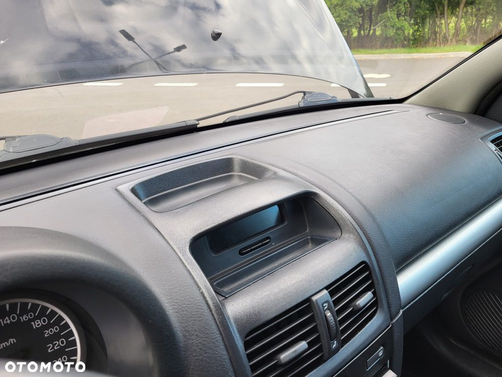 Renault Clio 2.0 16V Sport - 24