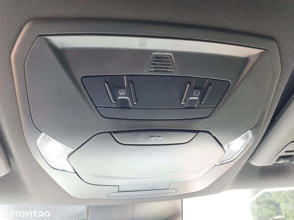 Ford Kuga 2.0 TDCi 4WD Powershift ST-Line - 34