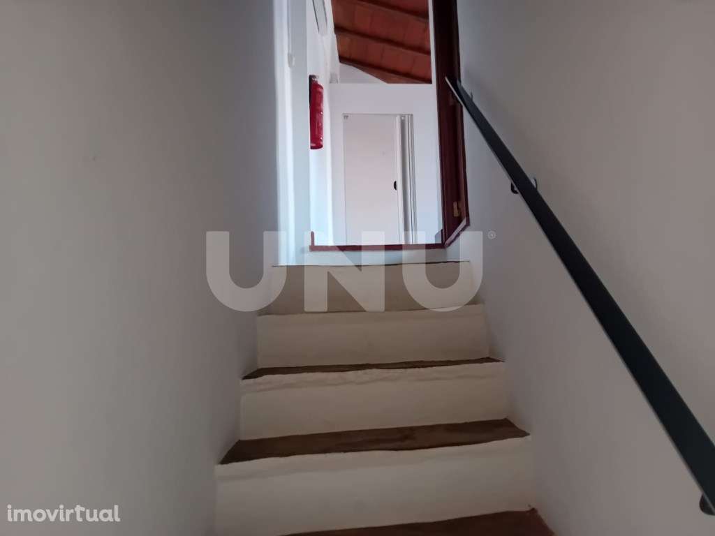 Moradia em banda R/C e primeiro andar - Grande imagem: 3/17