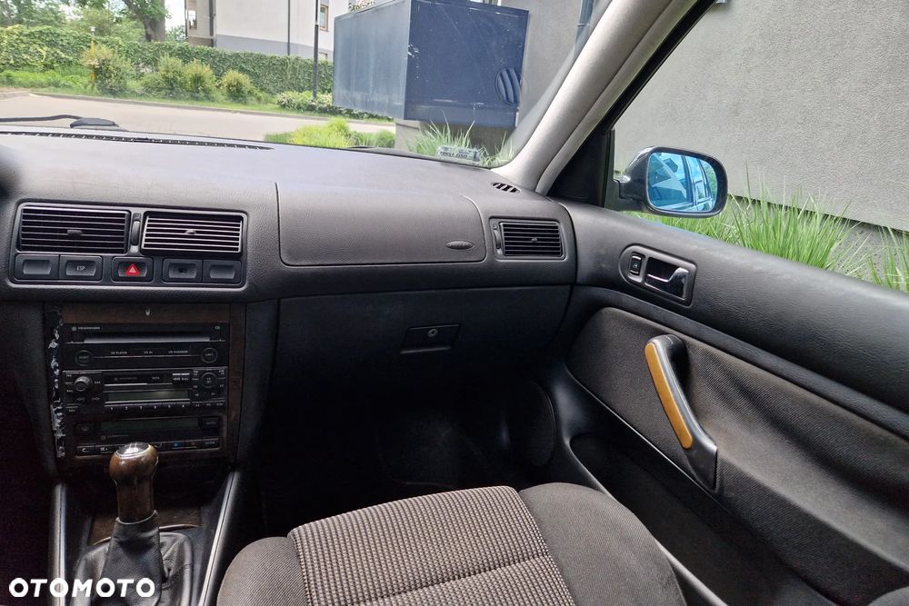 Volkswagen Golf - 9