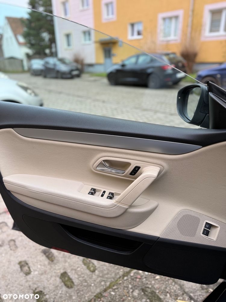 Volkswagen Passat 2.0 TDI Highline - 19