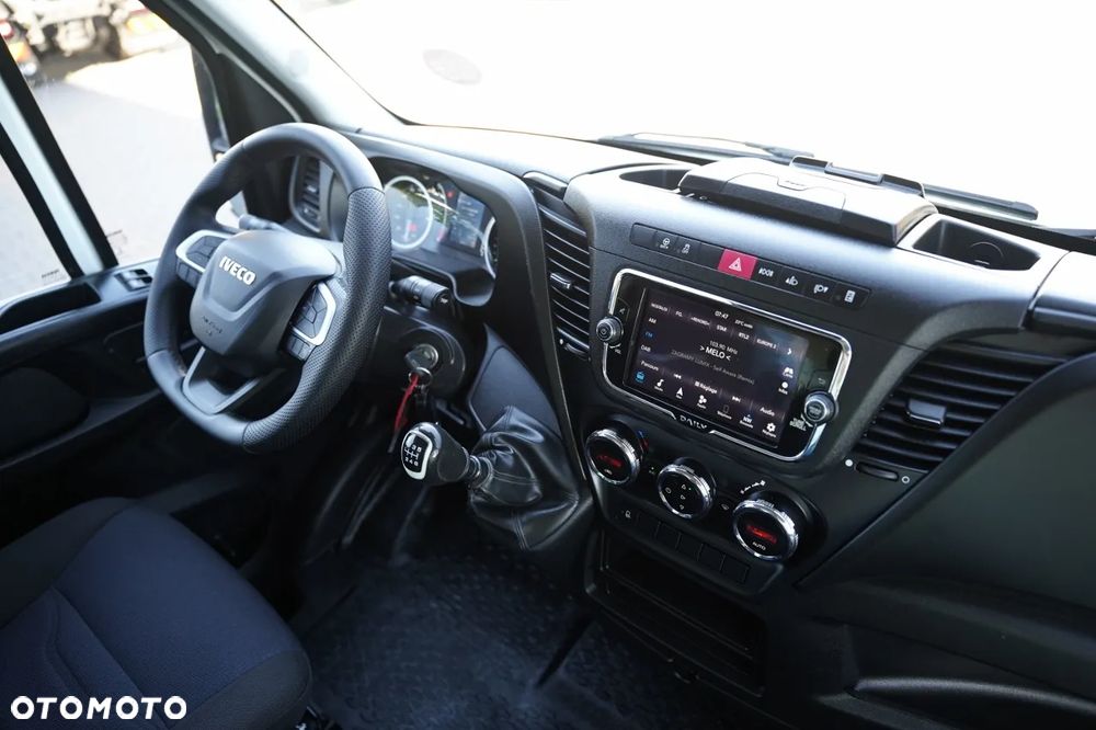 Iveco DAILY 35-160 / IZOTERMA / WINDA DHOLLANDIA / BLIŹNIAK / DMC: 3500 KG - 29