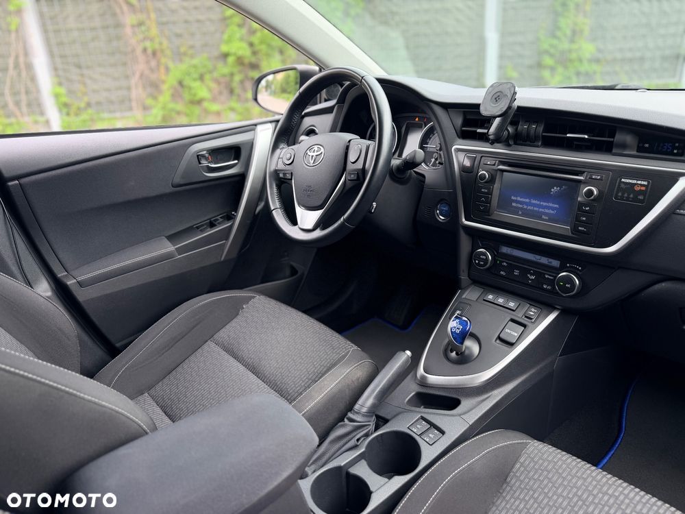 Toyota Auris Hybrid 135 Premium - 10