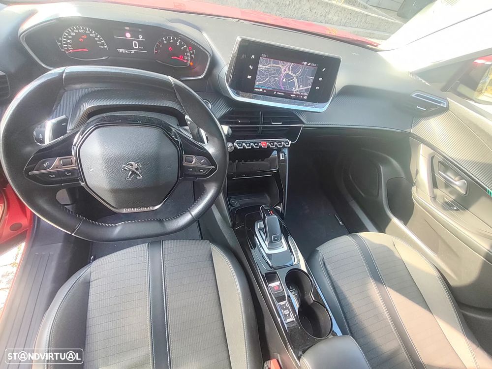 Peugeot 2008 - 12