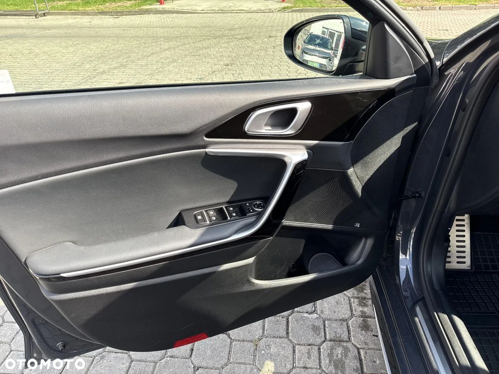 Kia ProCeed 1.5 T-GDI GT Line - 10