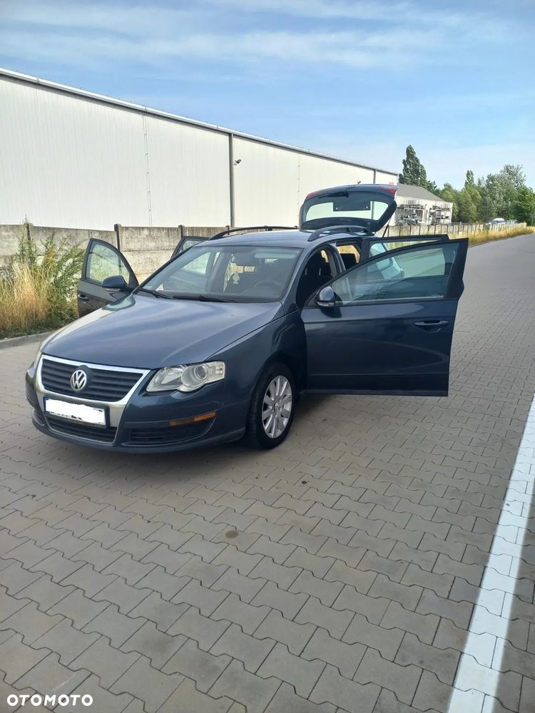 Volkswagen Passat - 21