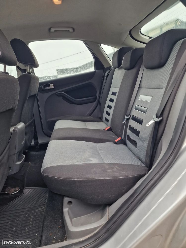 Ford Focus 1.6 TDCi Connection - 9