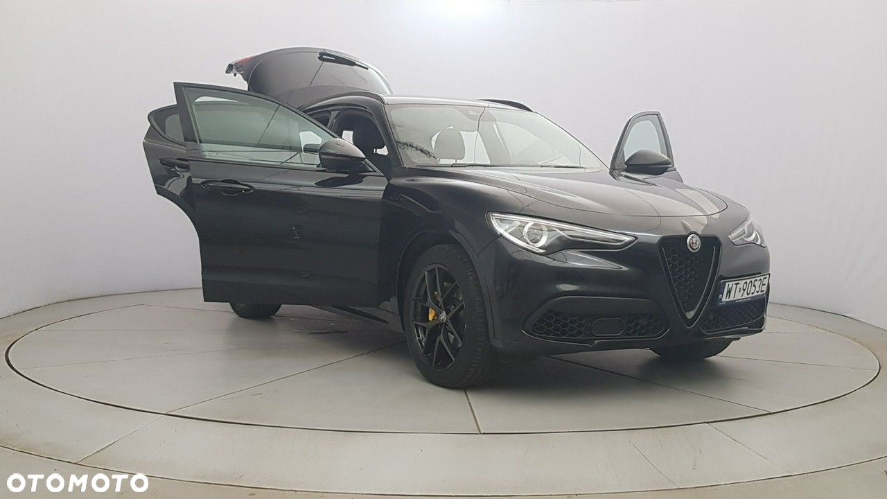 Alfa Romeo Stelvio - 9