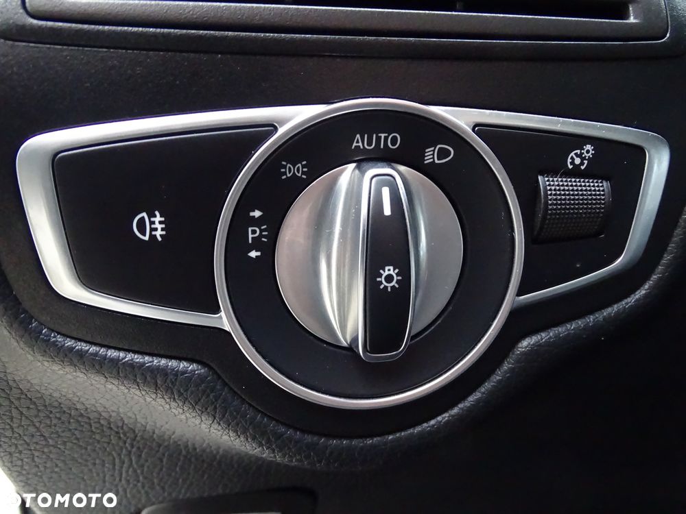 Mercedes-Benz GLC 250 4Matic 9G-TRONIC - 23