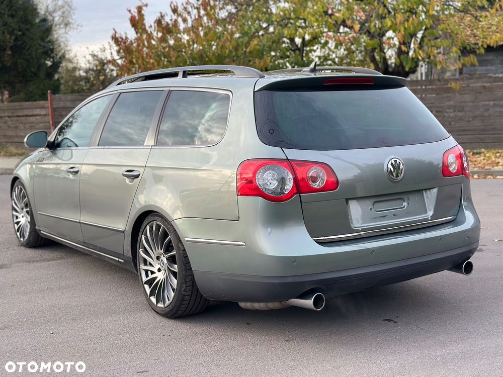 Volkswagen Passat Variant 3.2 V6 FSI 4Mot Highline DSG - 4