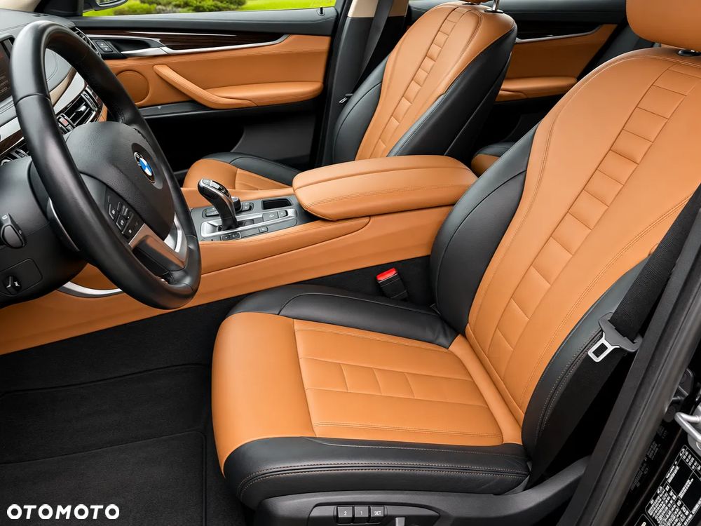 BMW X6 xDrive50i - 13