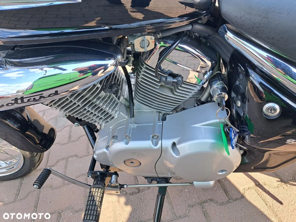 Suzuki Intruder - 25