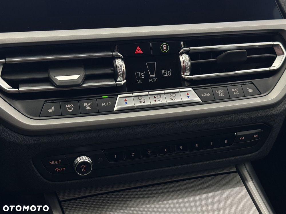 BMW Seria 3 318i Advantage - 24