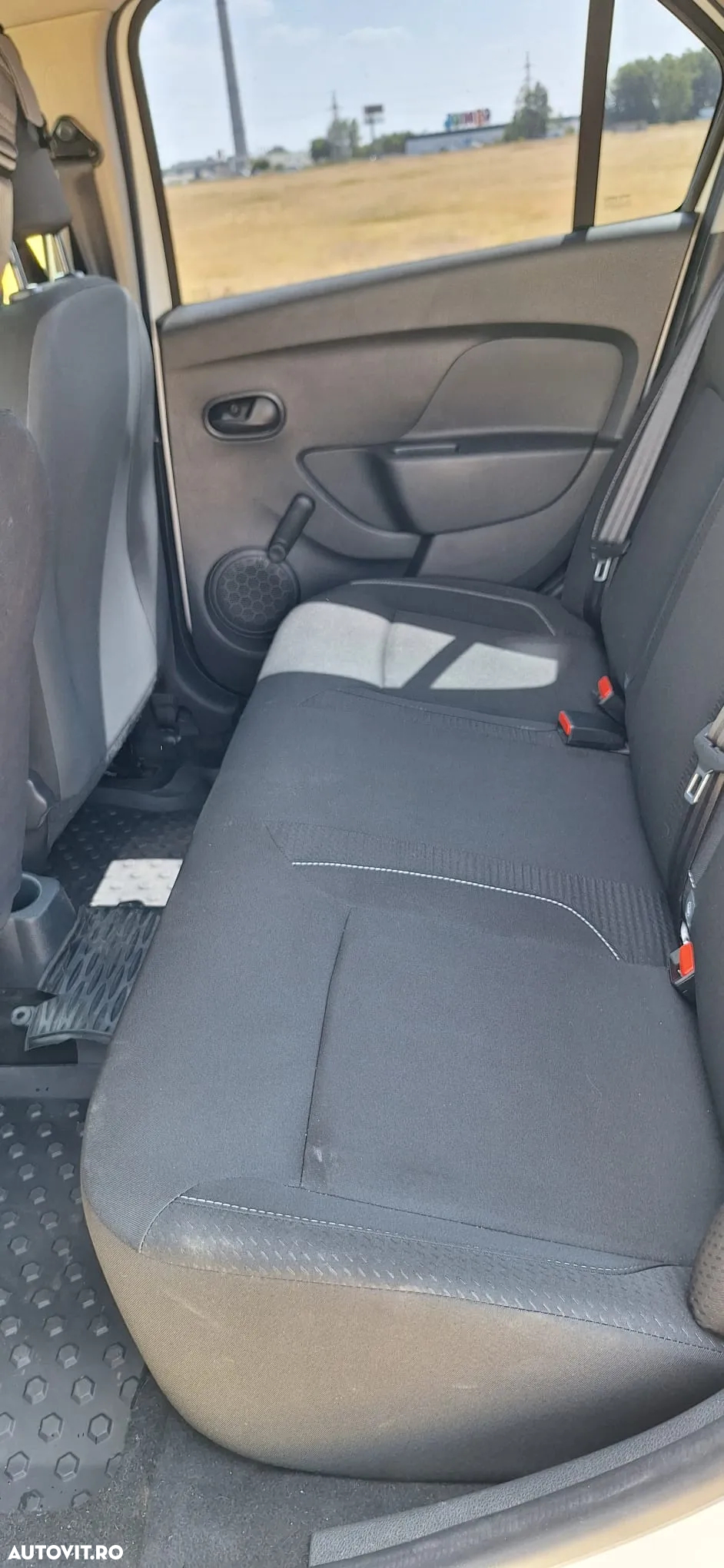 Dacia Logan 1.0 SCe Ambiance - 8
