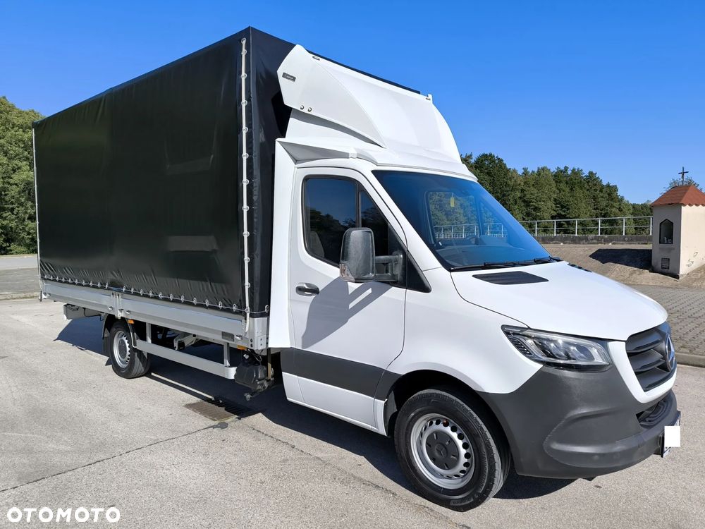 Mercedes-Benz Sprinter - 2