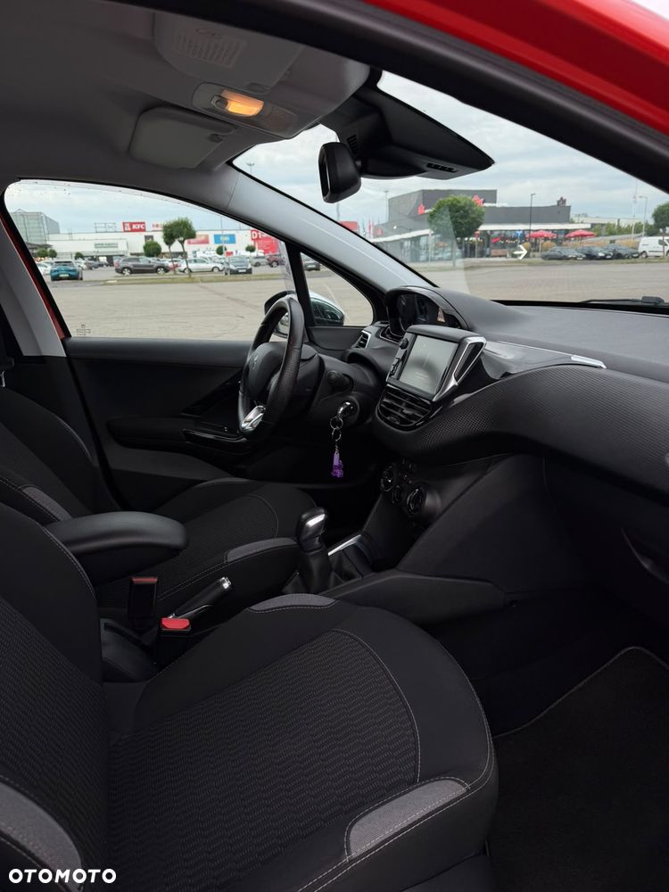 Peugeot 208 1.2 PureTech Access - 12