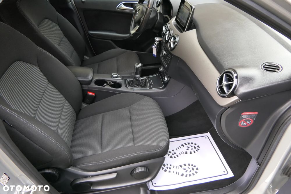 Mercedes-Benz Klasa B 180 d BlueEFFICIENCY Edition - 20