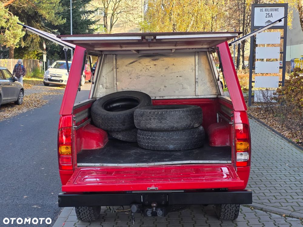 Toyota Hilux 2.5 D-4D DLX + 2os - 15