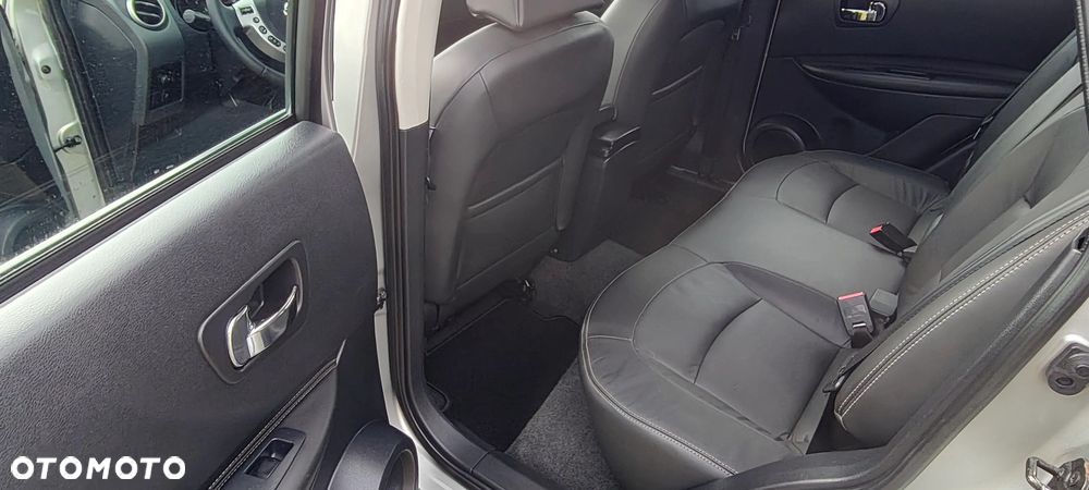 Nissan Qashqai ver-2-0-dci-4x4-tekna - 12