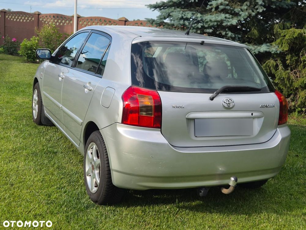 Toyota Corolla 2.0 D-4D Terra - 3