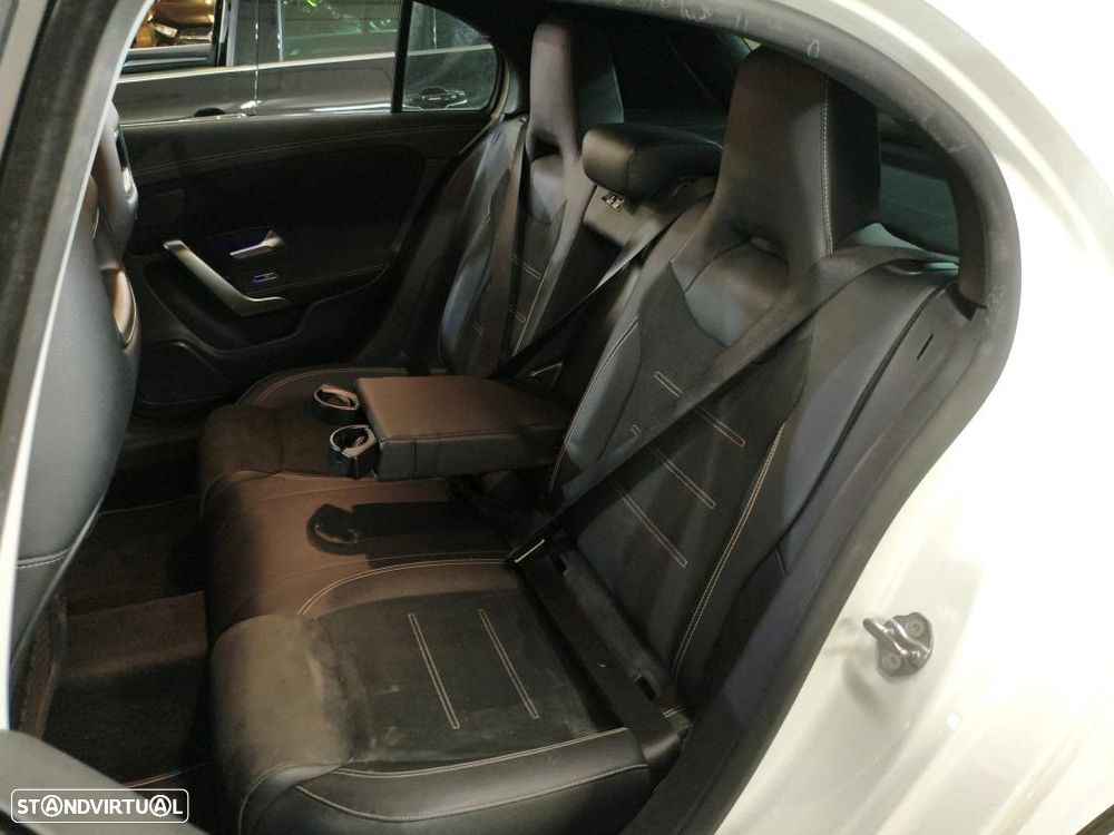 Mercedes-Benz A 250 e AMG Line - 9
