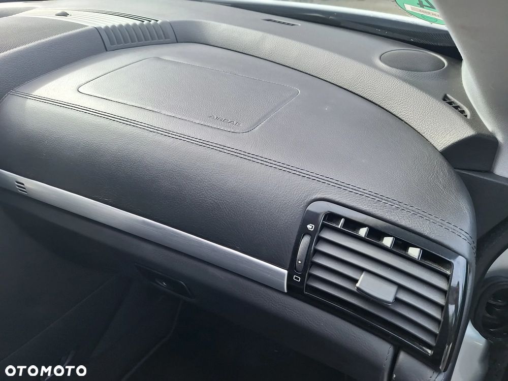 Peugeot 407 - 26