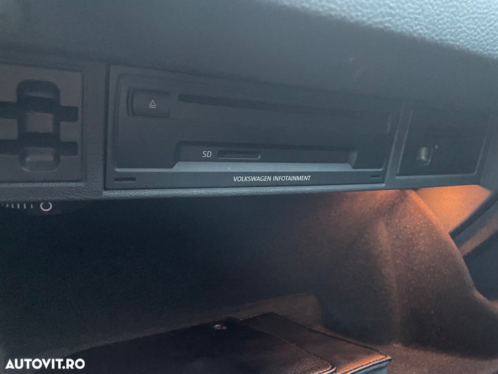 Volkswagen Golf - 26