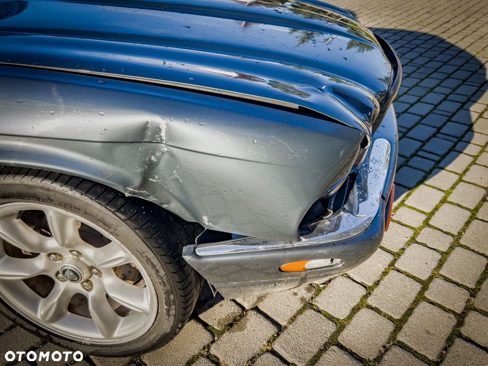 Jaguar XJR Standard - 12