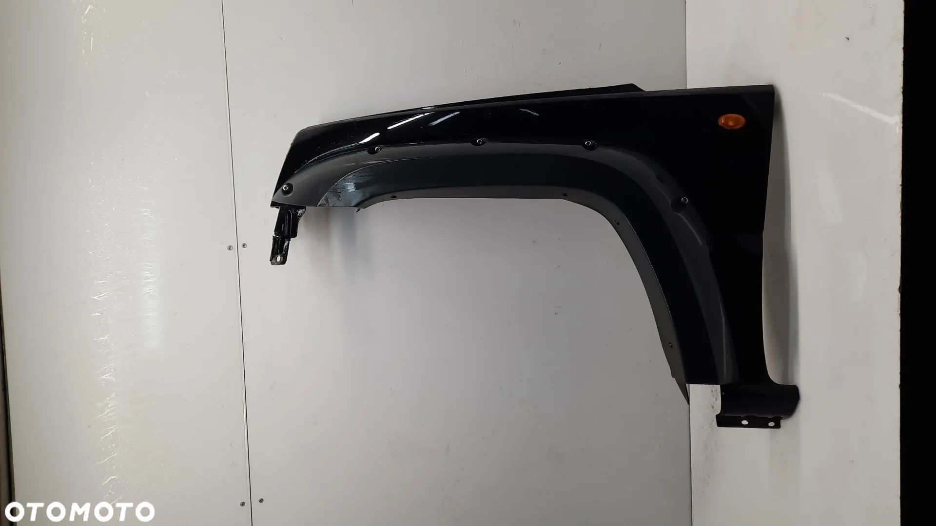 BŁOTNIK PRZÓD PRZEDNI LEWY Jeep Cherokee III KJ lift PX8 CZARNY - 1