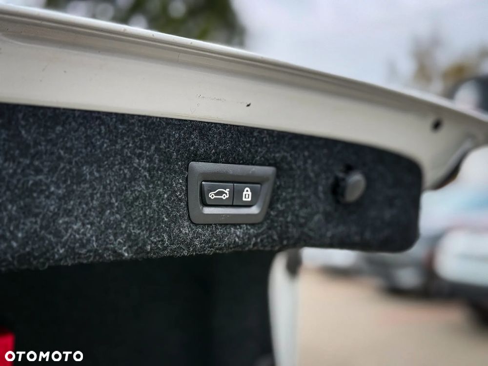 BMW Seria 5 520d xDrive M Sport Edition - 15